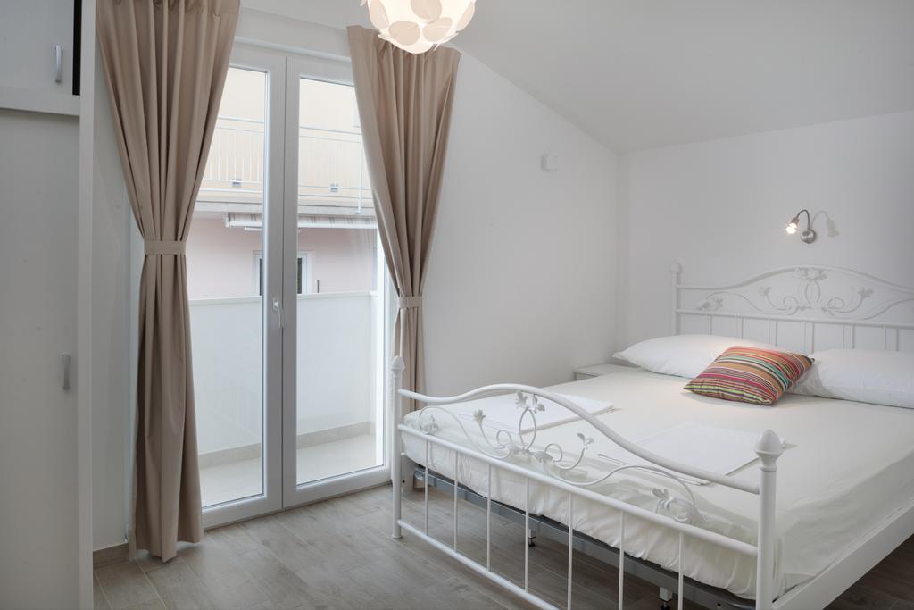 Apartments Marilka ポドゥゴラ エクステリア 写真